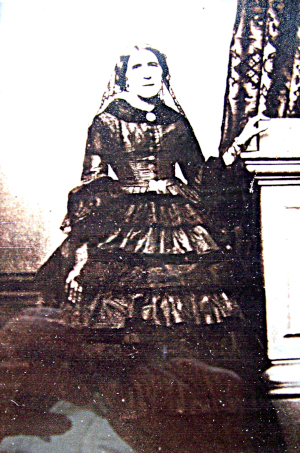 Portrait de Fanny D&Eacute;NOIX des VERGNES